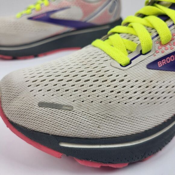 Brooks Ghost 14 Women's Running Shoes White Pink Purple Size 10 M - Picture 2 of 16